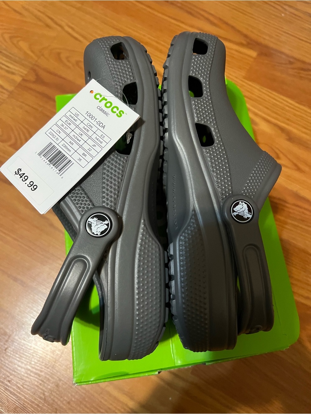 CROCS Classic Clog Box Label - Bright Green with White Label size for men 4 and